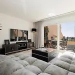 Holiday Penthouse With Sea And Lake Views, Nueva Andalucia, Marbella