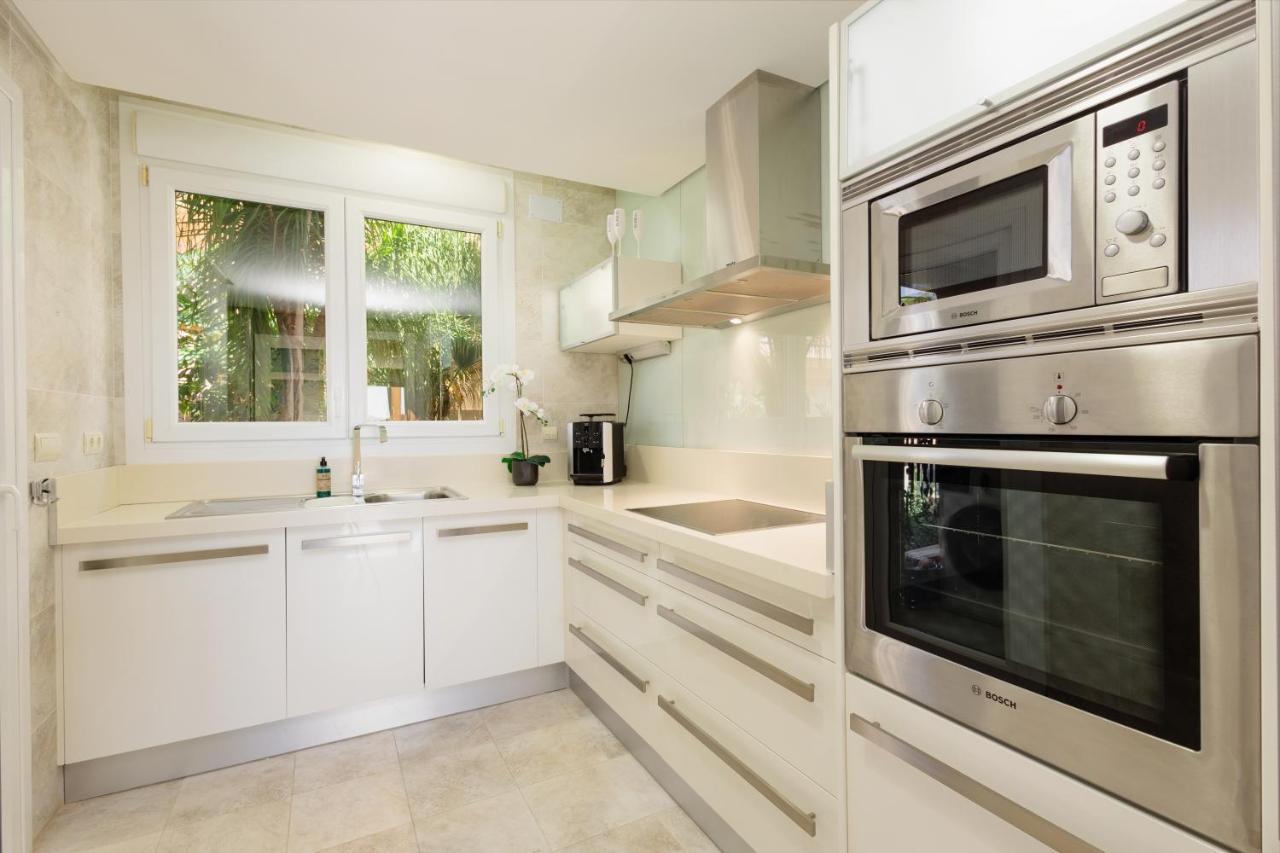 Penthouse With Sea And Views, Nueva Andalucia, Apartamento *