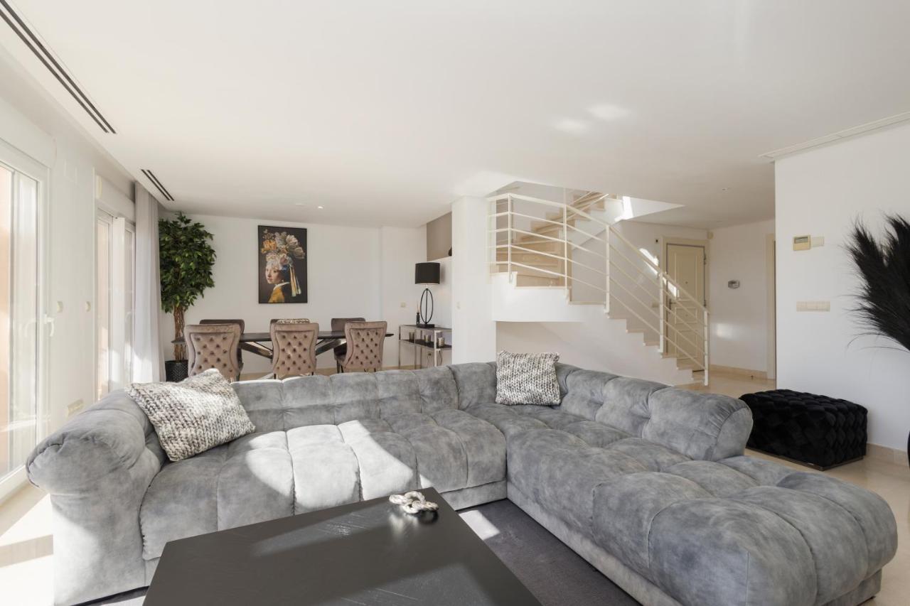 Penthouse With Sea And Views, Nueva Andalucia, Apartamento