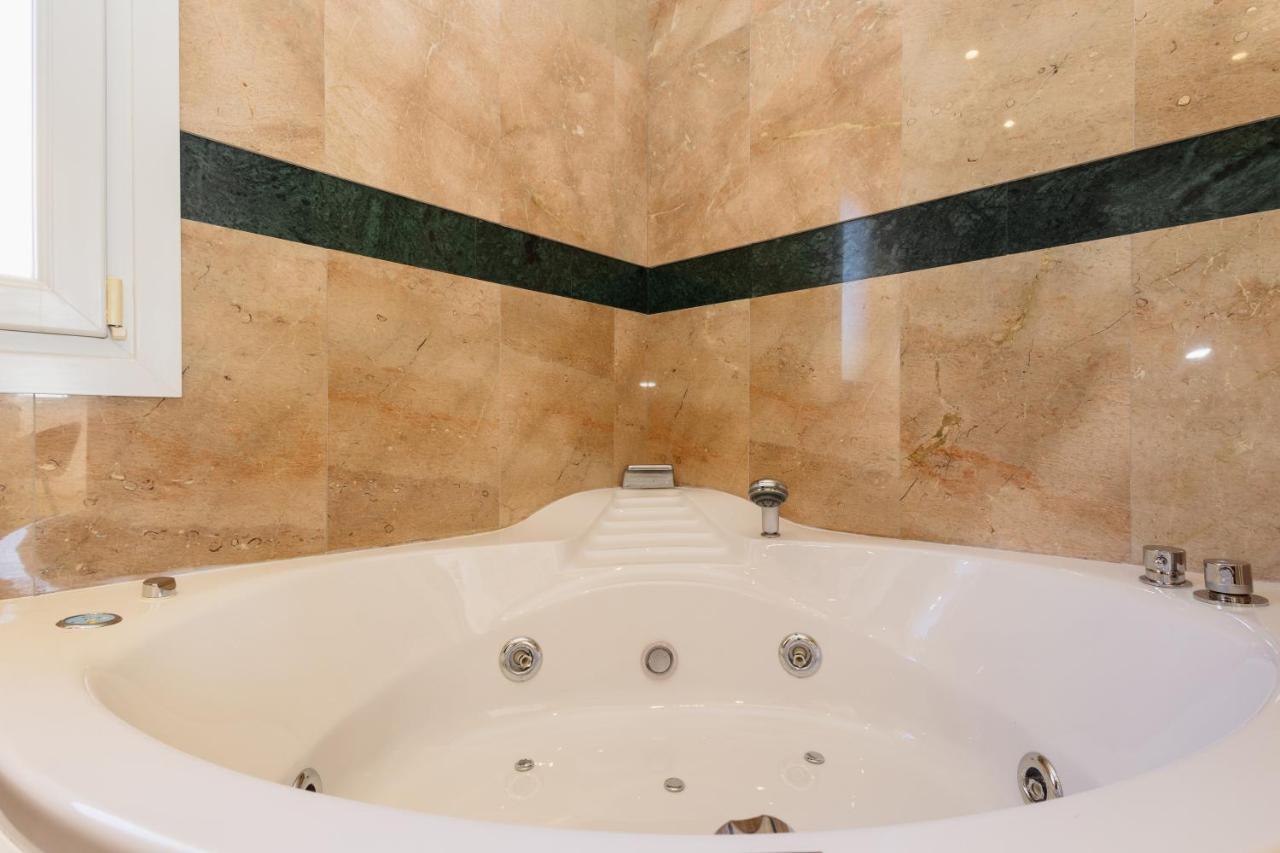 Penthouse With Sea And Views, Nueva Andalucia, Apartamento