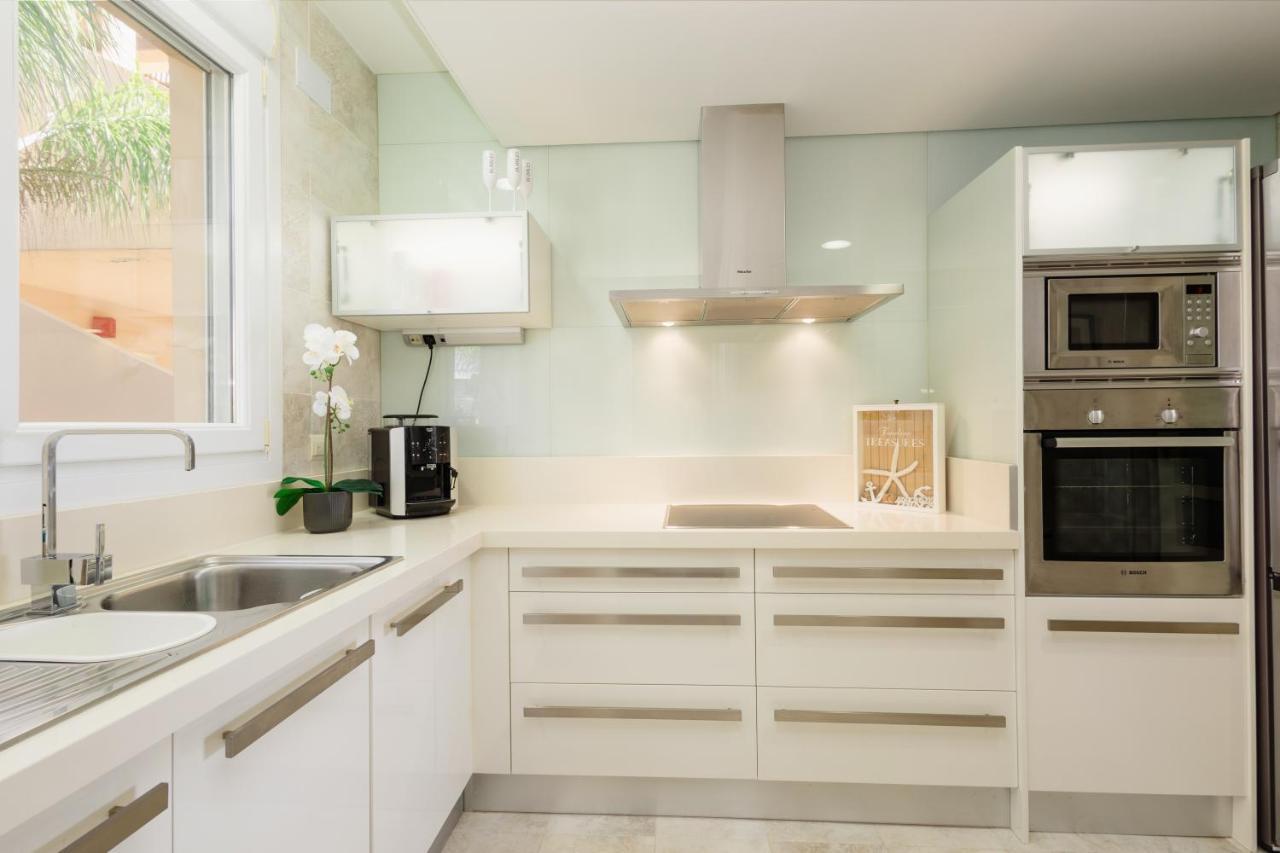 Penthouse With Sea And Views, Nueva Andalucia, Apartamento *