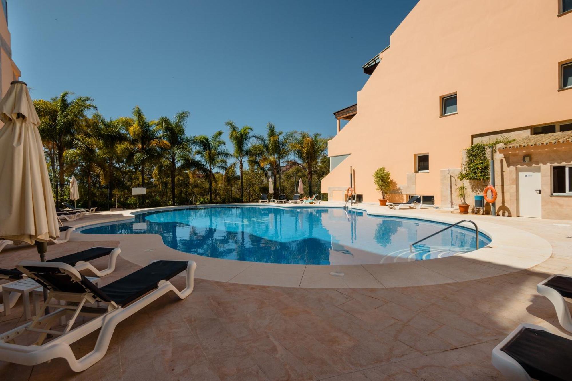 Penthouse With Sea And Views, Nueva Andalucia, Appartamento *